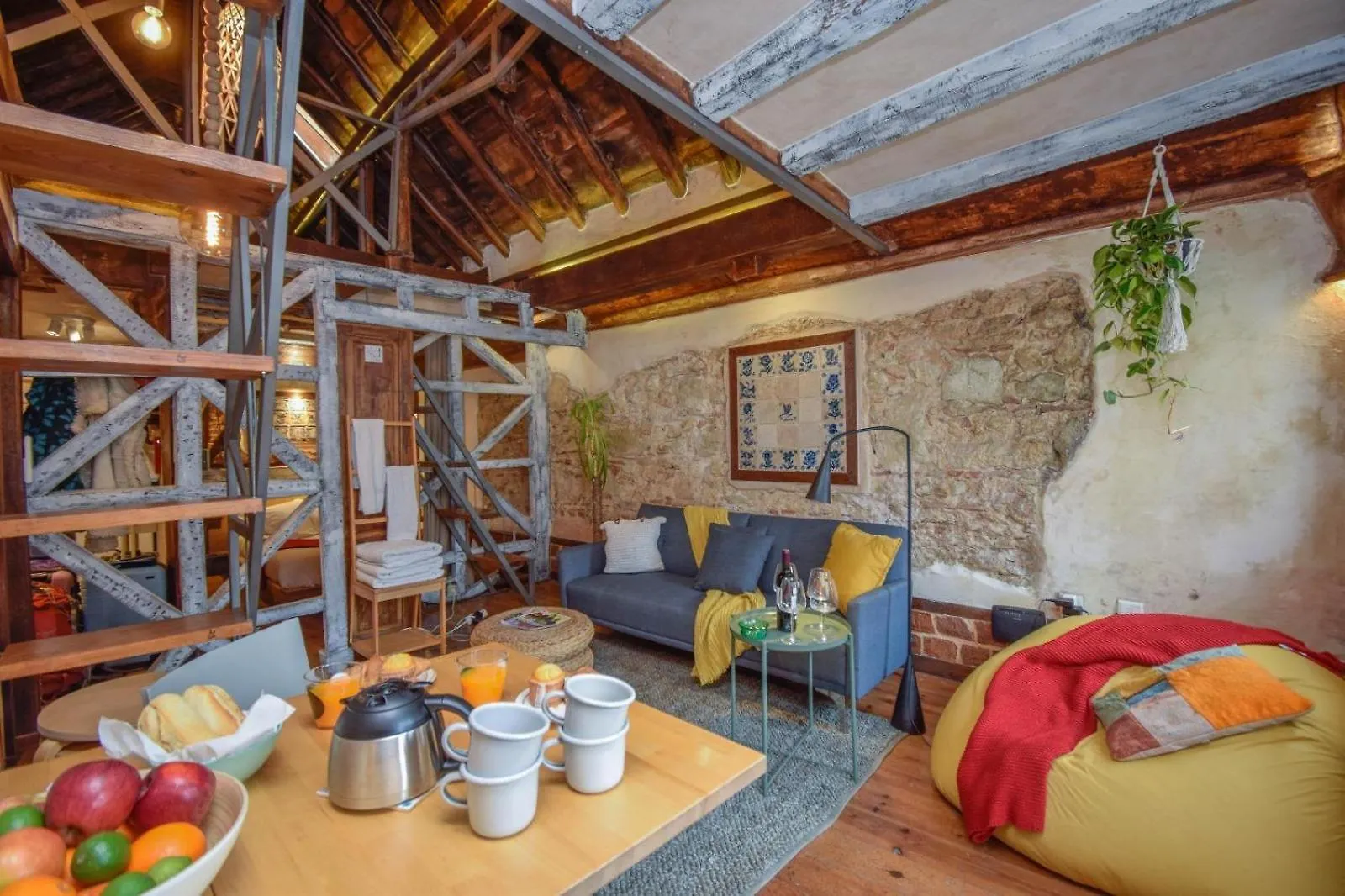 Alfama Charming And Rustic Apartment Lisbon